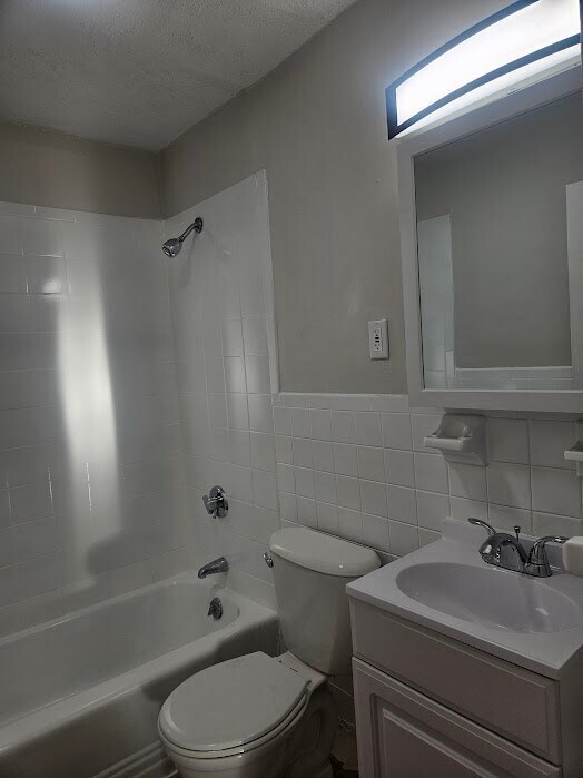 Foto del edificio - 572 Cummins Hwy