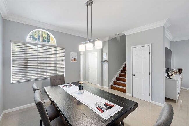 Building Photo - 4960 SW 136th Ave