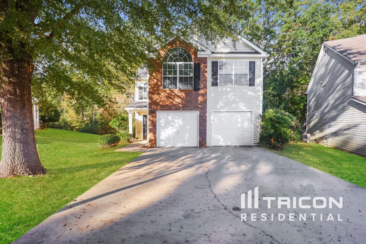 Primary Photo - 7913 Four Oaks Ct