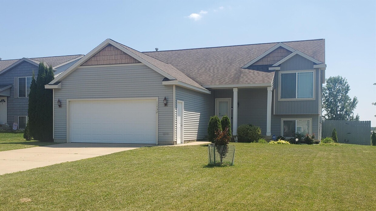 Foto principal - 11732 Barkton Dr