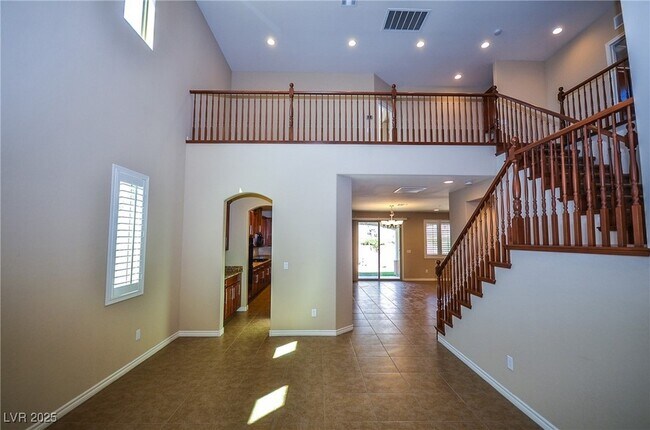 Foto del edificio - 685 Catalina Aisle St