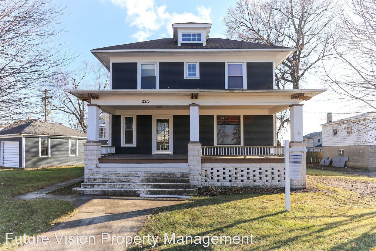 Primary Photo - 3 br, 2 bath House - 225 E Whitson St