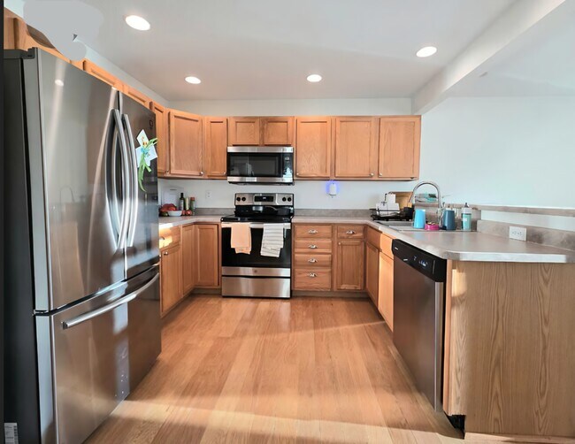 Foto del edificio - 615 Rachael St