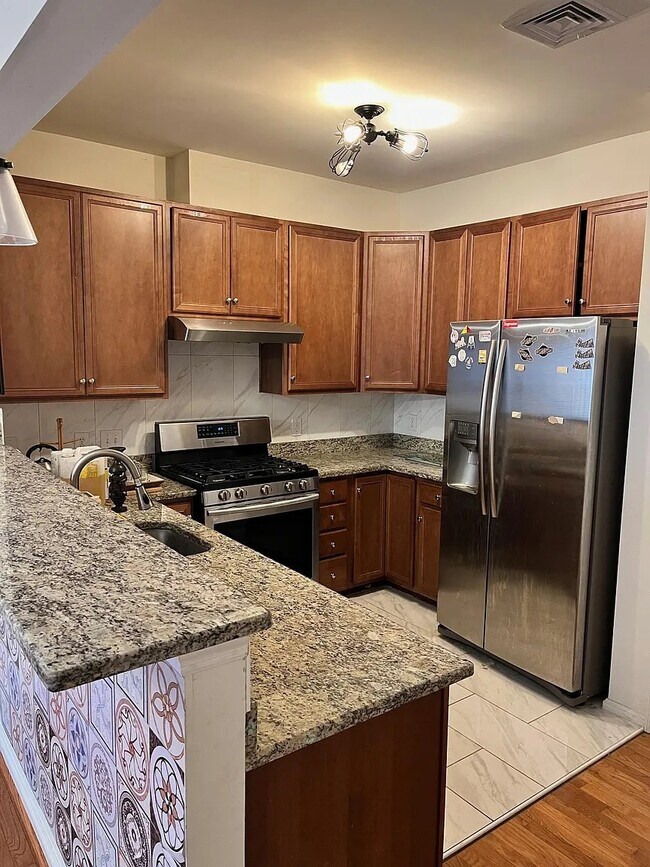 Foto del edificio - 4461 Riverview Ln