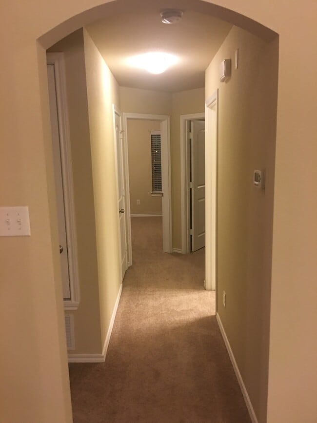 Building Photo - 2808 Adams Fall Ln