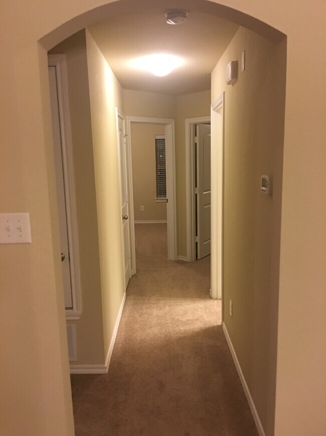 Foto del edificio - 2808 Adams Fall Ln