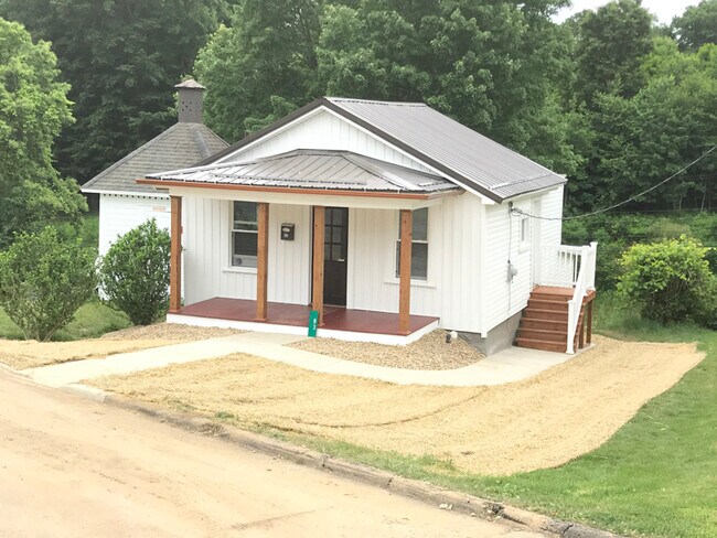 Building Photo - 83 Prospect Ave