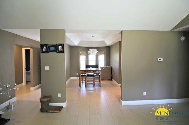 Building Photo - Great 4 Bedroom Home in Fort Walton