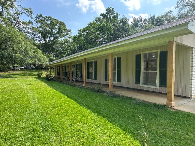 Photo - 221 Pecan Hill Dr House