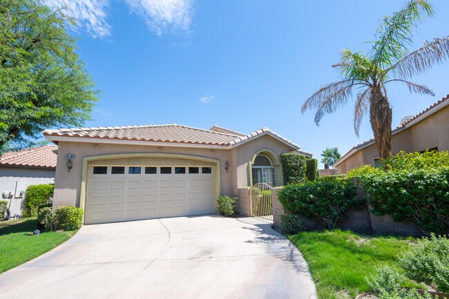 Foto del edificio - 45602 Big Canyon St