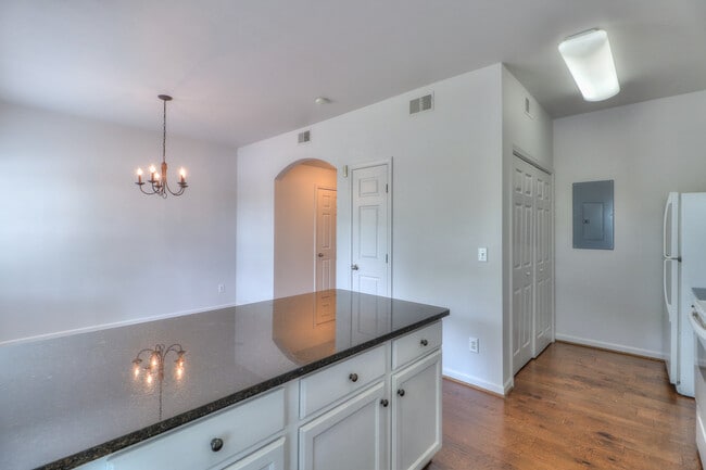 Photo - 702 Vernon Ave (Nashville, TN) Townhome