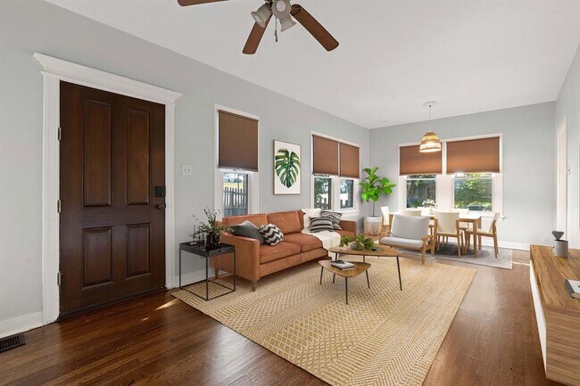 Foto del edificio - 1110 E Live Oak St