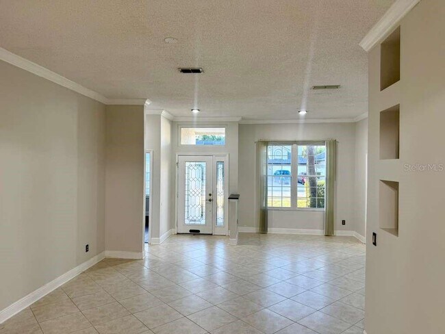 Building Photo - 3520 Ocita Dr