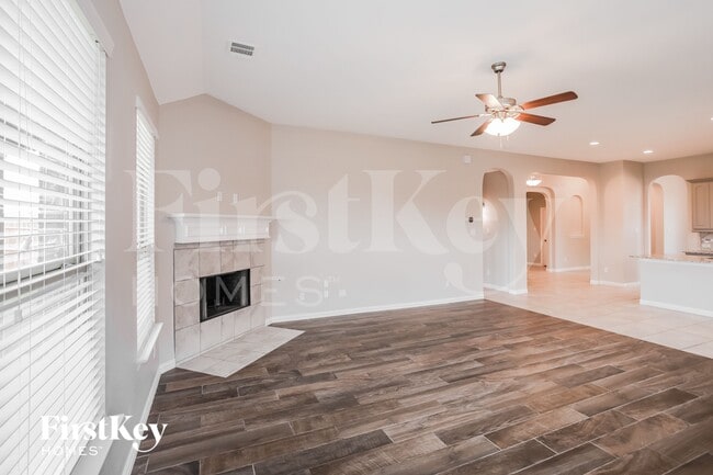 Foto del edificio - 304 Stefani Dr