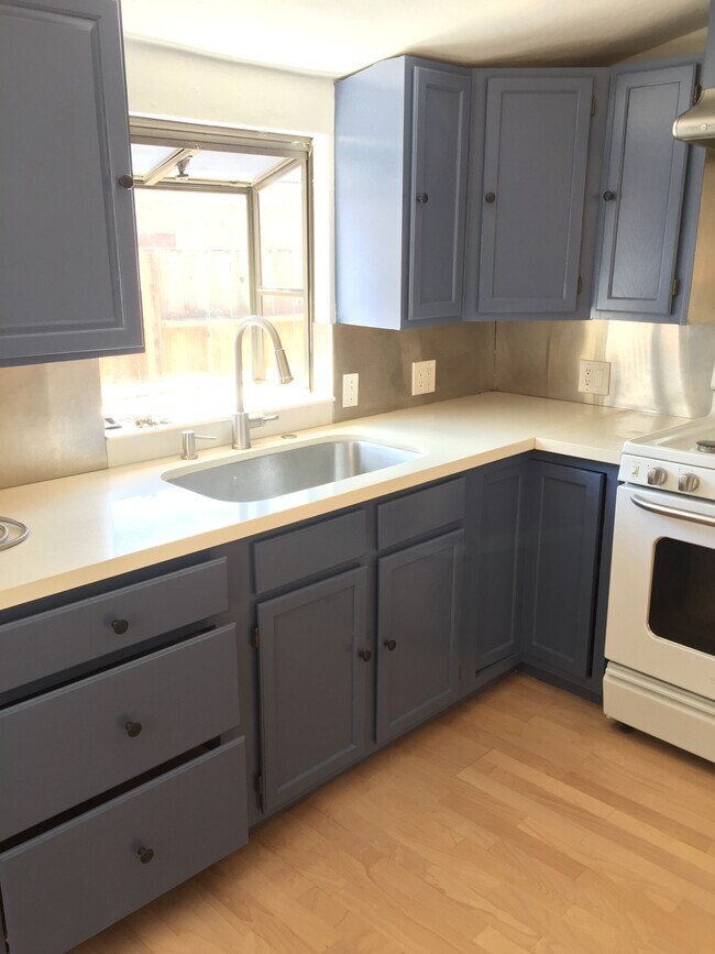 Building Photo - 1438 Euclid St