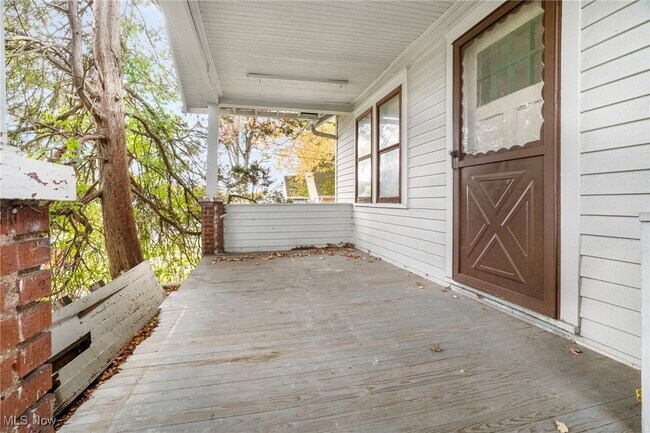 Foto del edificio - 12 Bouquet Ave