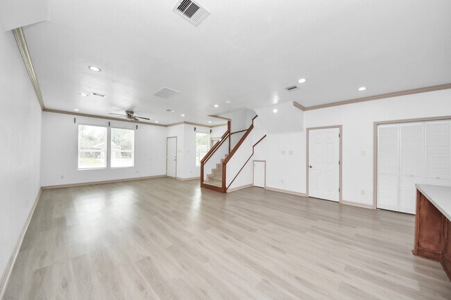 Foto del edificio - 5947 Southseas St
