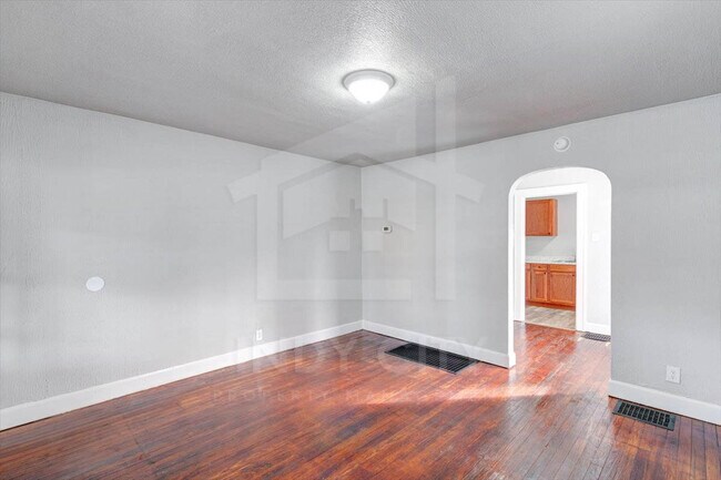 Foto del edificio - 3209 W 10th St