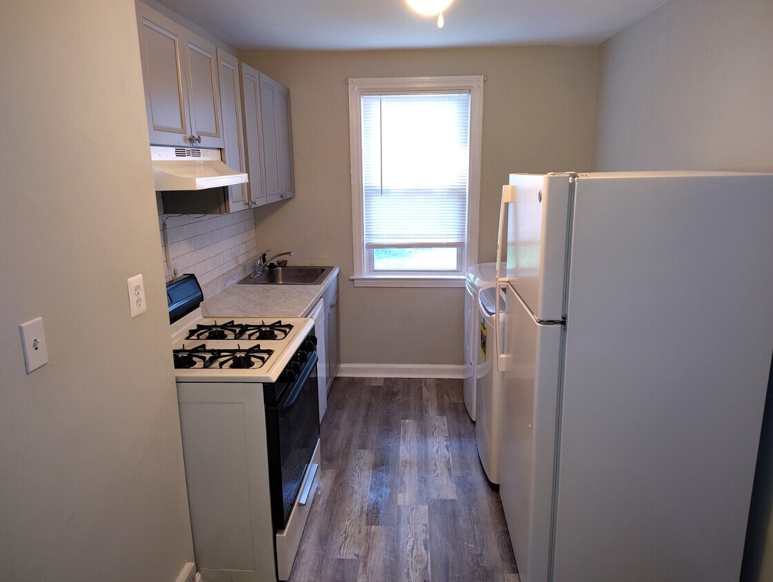 Foto principal - 218 Pilgrim Ln