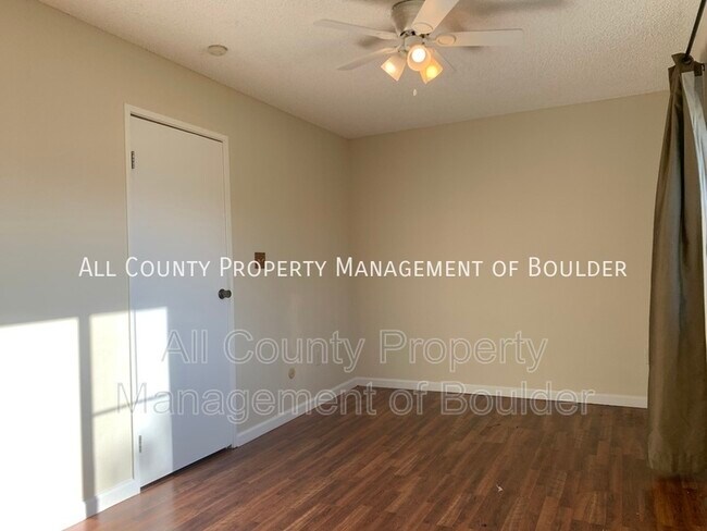 Foto del edificio - 800 W Moorhead Cir