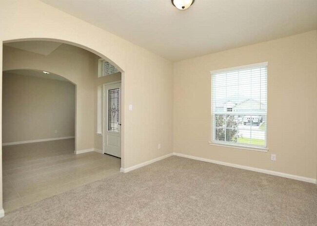 Building Photo - 21202 Sunshine Meadow Dr