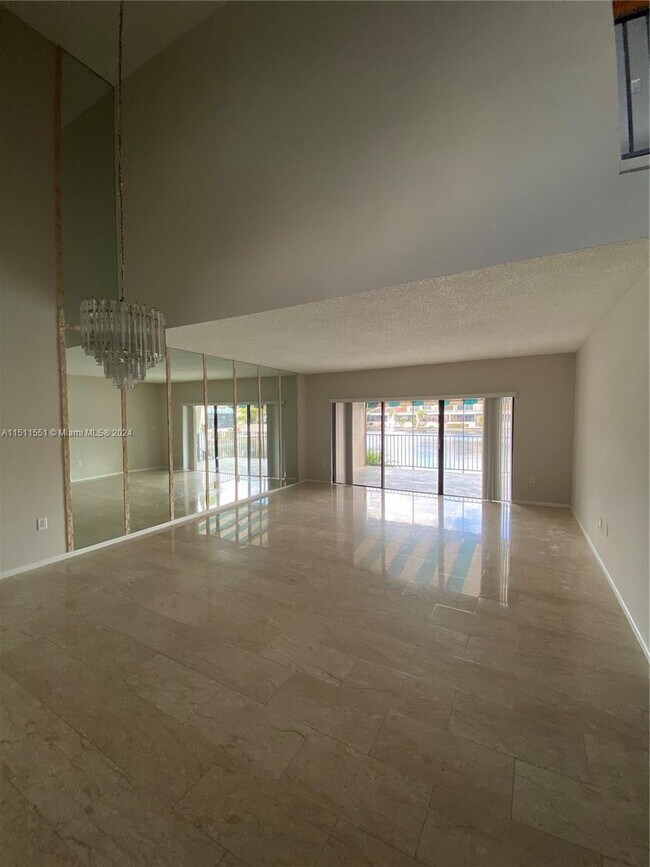 Foto del edificio - 14716 Balgowan Rd