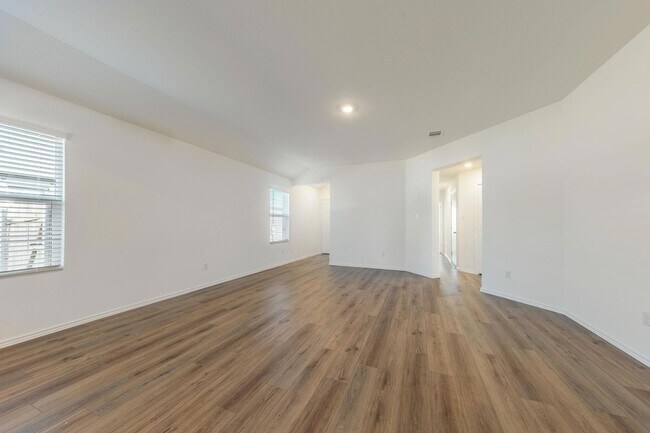 Foto del edificio - 602 Waterway Ave