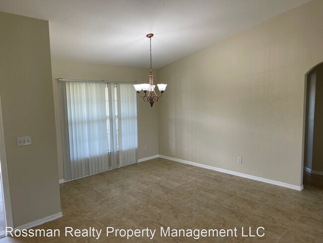 Foto del edificio - 3 br, 2 bath House - 1221 NW 25th Place