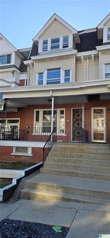 Foto del edificio - 128 S West St