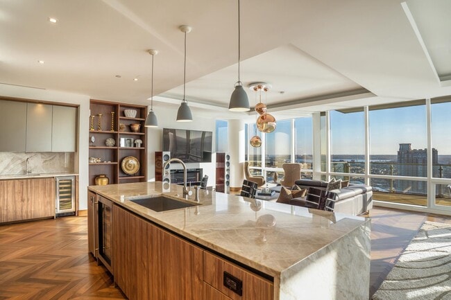 Foto del edificio - 300 International Drive