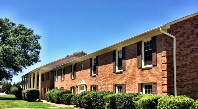 Foto del edificio - The Oaks at Little Dutchman Creek