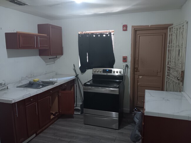 Foto del edificio - 6953 NW 5th Ct