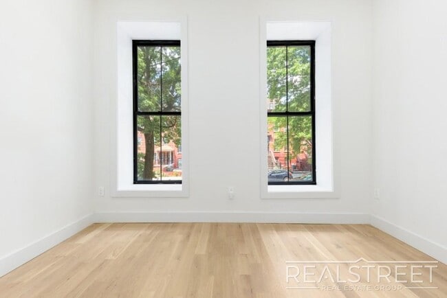 Building Photo - Brand New 2 Bed in Bed Stuy Brownstone!