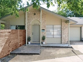 Building Photo - 10009 Quail Valley Blvd