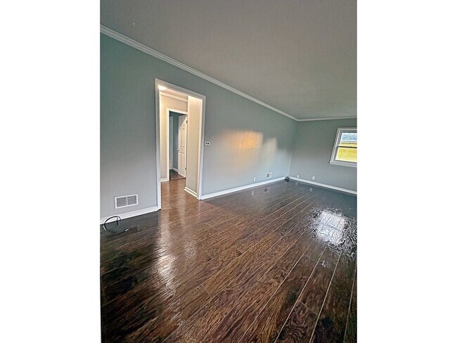 Building Photo - 6755 Blondo St