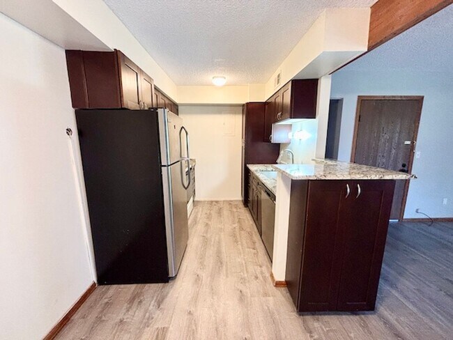 Foto del edificio - 7150 W 20th Ave