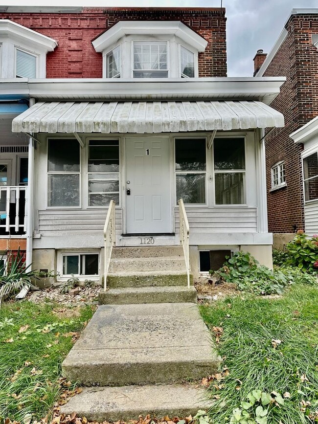 Building Photo - 1120 W Wyoming St