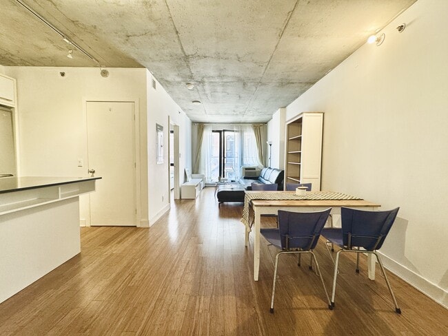 Photo du bâtiment - 1414-1414 Rue Chomedey