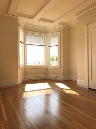 Building Photo - Stunning Top Floor Corner 2 BRM