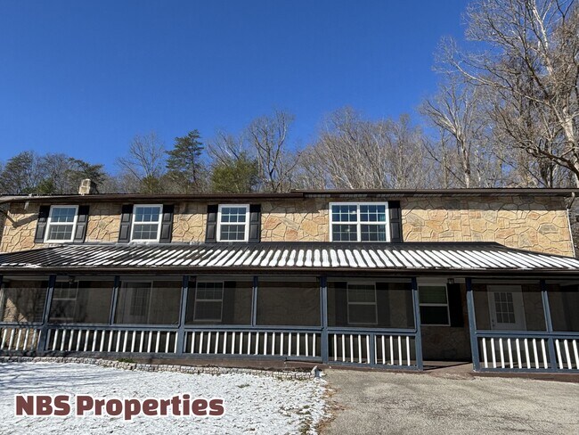 Building Photo - 143 McCully Ln