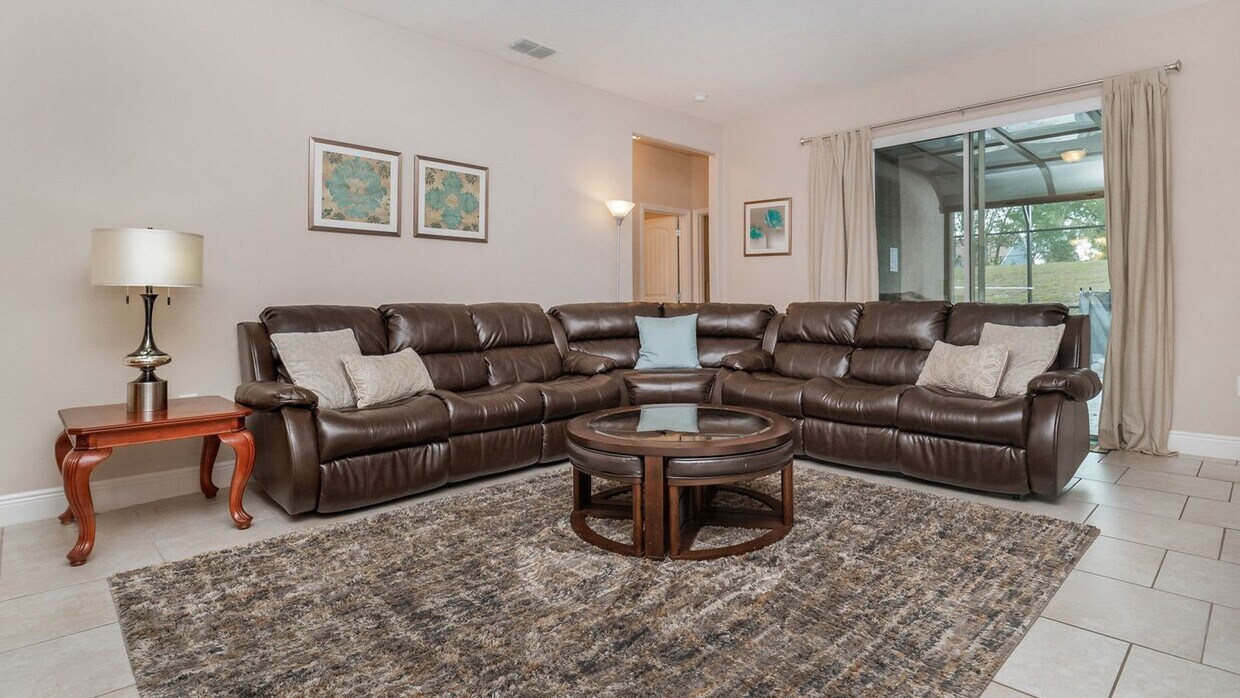 Foto principal - 5160 Oakbourne Ave