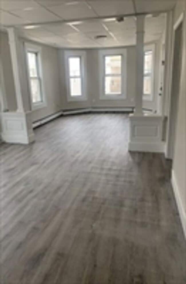 6-8 Conduit Street - 6-8 Conduit Street Apartment