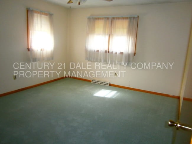 Building Photo - 2510 Sunset Ln