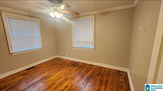 Foto del edificio - 361 Roebuck Dr