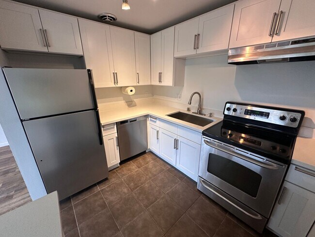 Foto del edificio - Charming 1-Bedroom Condo in West Queen Anne