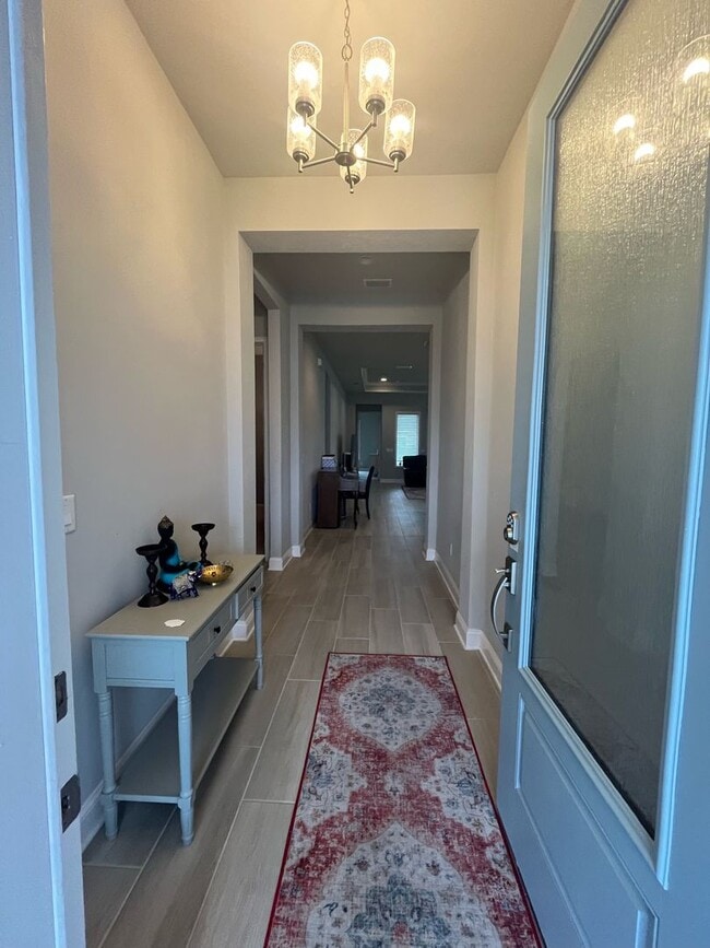 Building Photo - Beautiful 3/2 Oakmont home