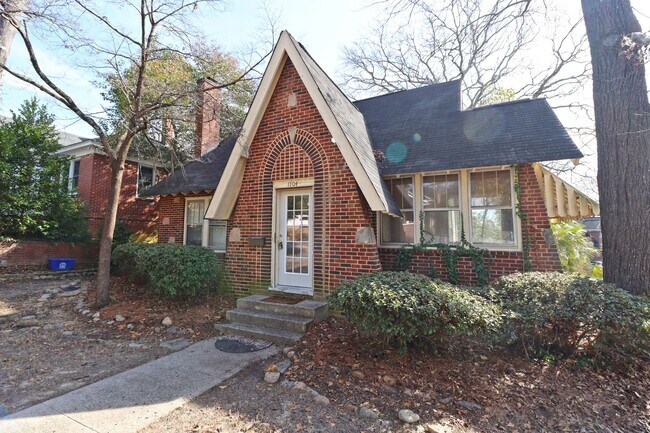Foto del edificio - Live just minutes from USC, Five Points, a...