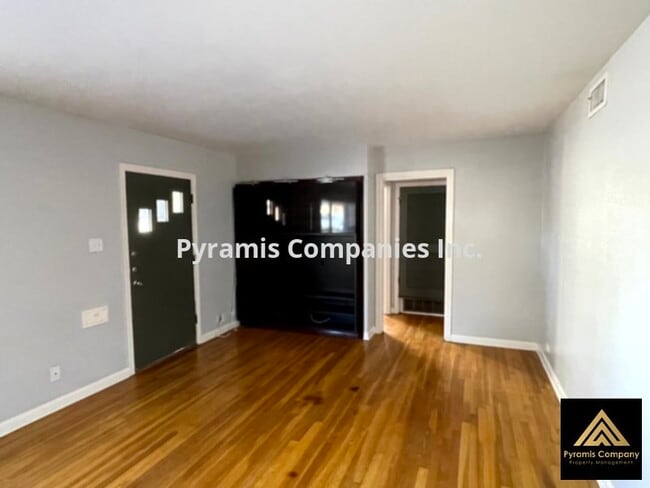 Building Photo - 506 Trudell Dr