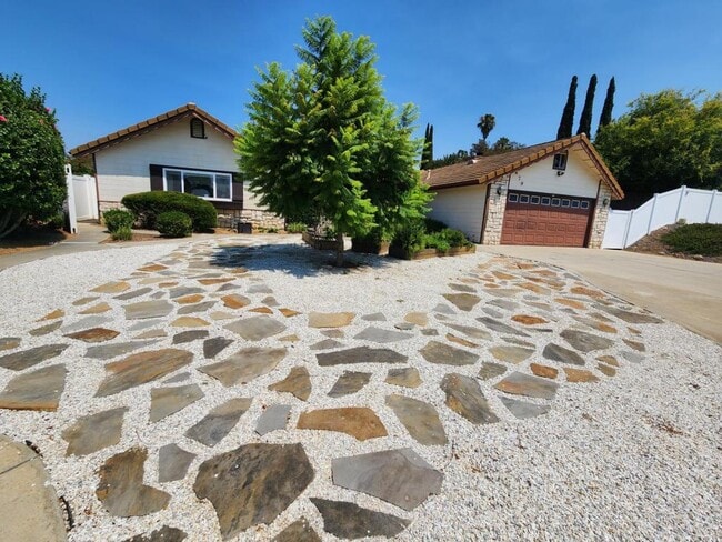 Building Photo - 479 Merida Dr