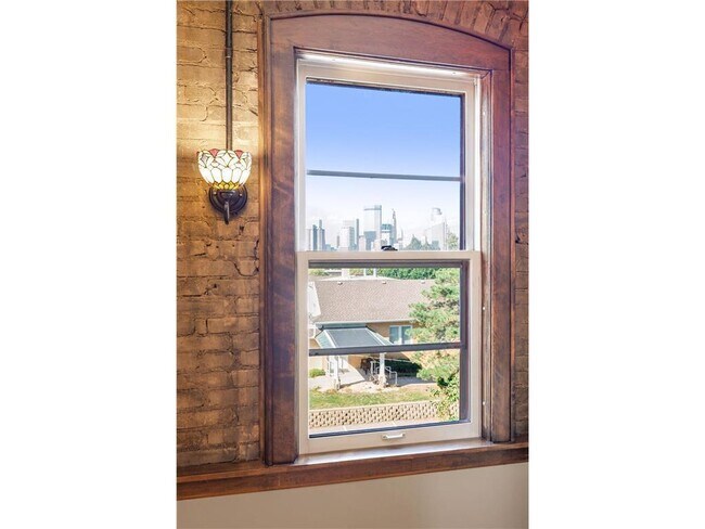 Foto del edificio - 2218 Nicollet Ave